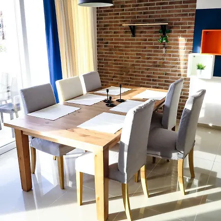 Willa Lilach - Seaside, Caesar *