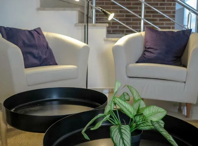 Lilach - Seaside, Caesar *